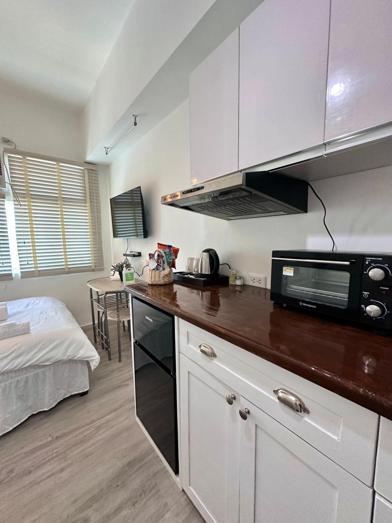 Studio One Condominium, Alabang - Bluu - Fiber Wi-Fi, Netflix-Ready Muntinlupa City Exteriér fotografie