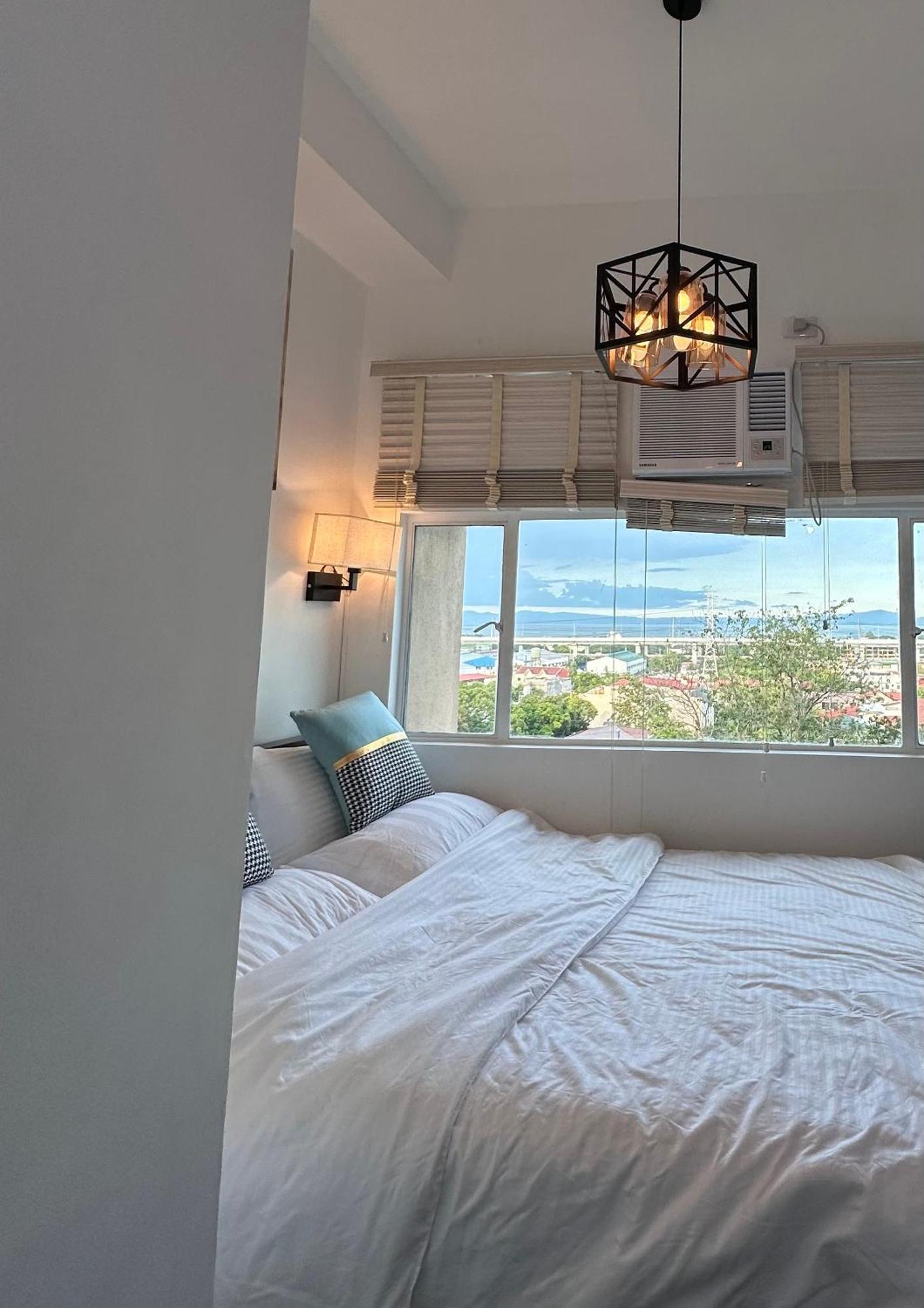 Studio One Condominium, Alabang - Bluu - Fiber Wi-Fi, Netflix-Ready Muntinlupa City Exteriér fotografie